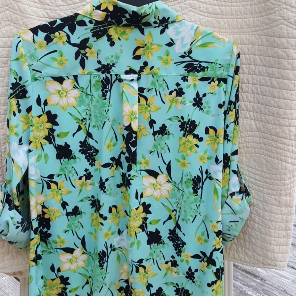 Blouse - Picture 2 of 4